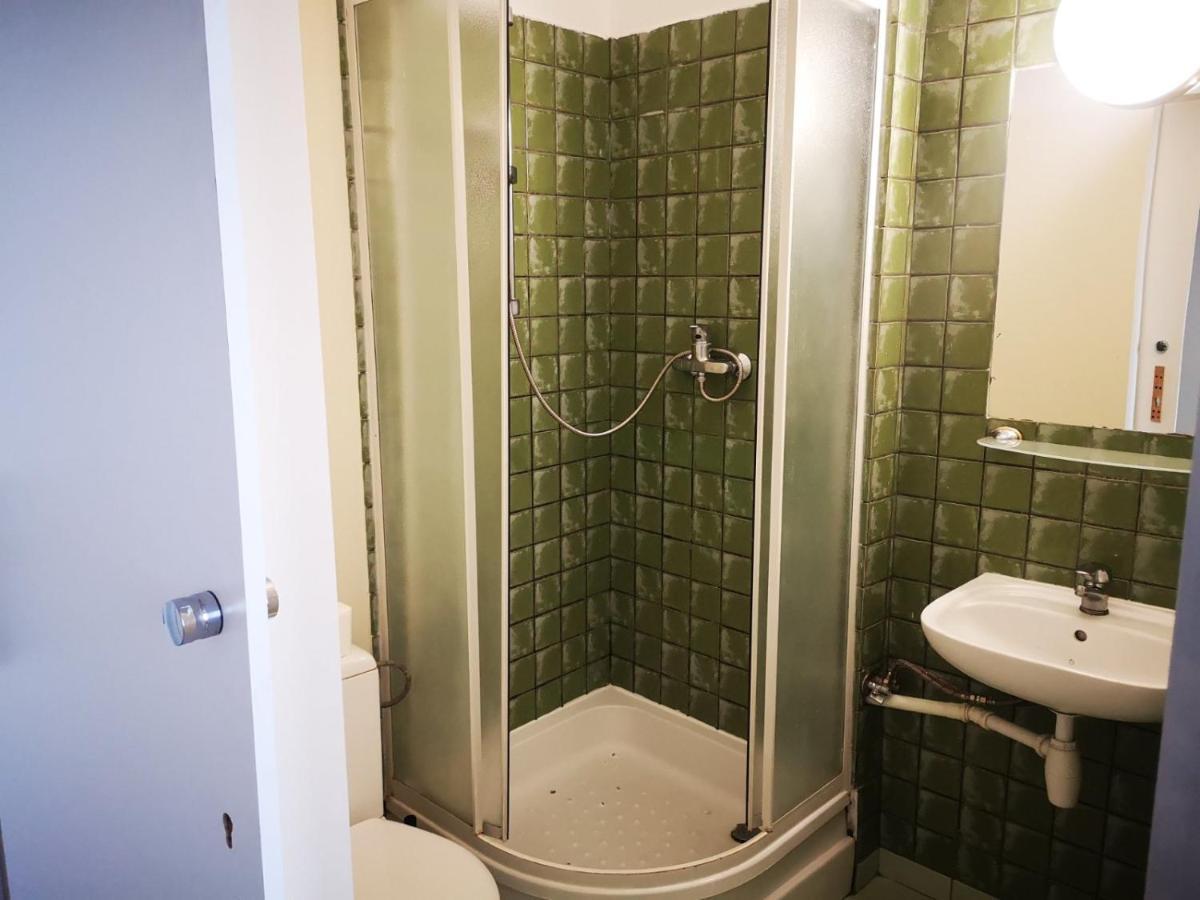 Oliwka Hostel Varsó Kültér fotó