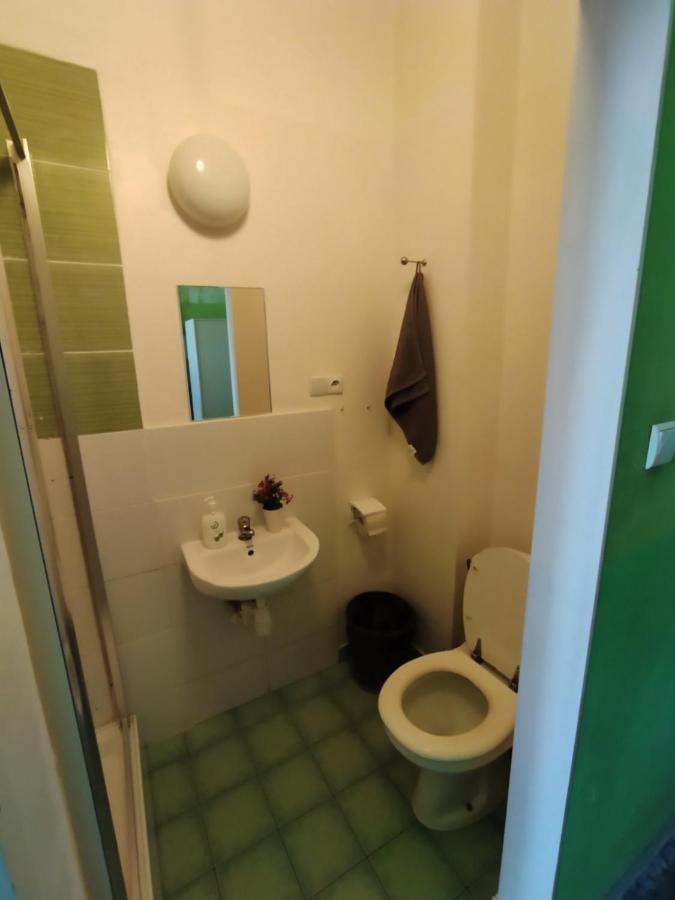 Oliwka Hostel Varsó Kültér fotó