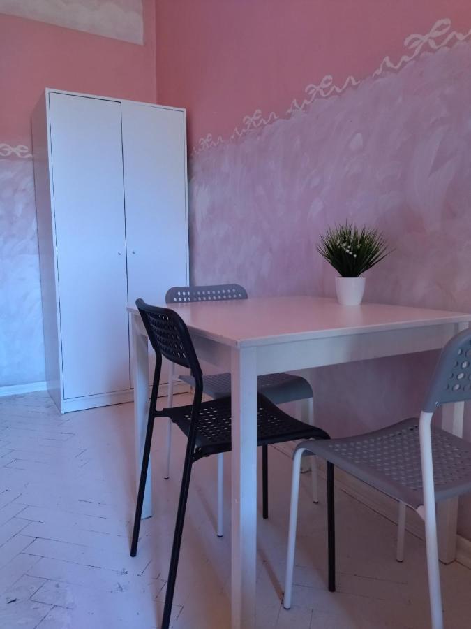 Oliwka Hostel Varsó Kültér fotó