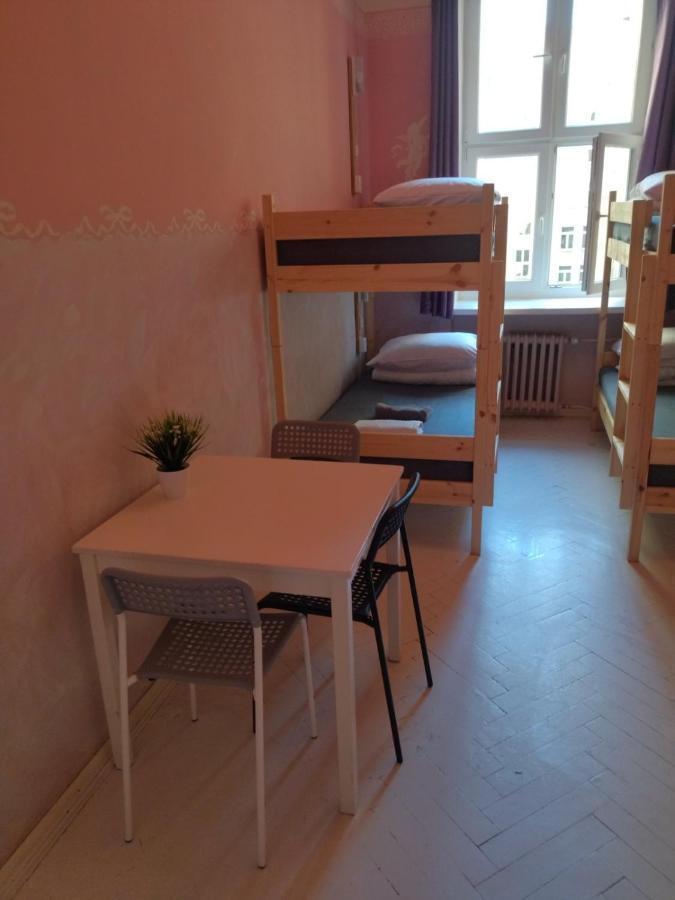 Oliwka Hostel Varsó Kültér fotó