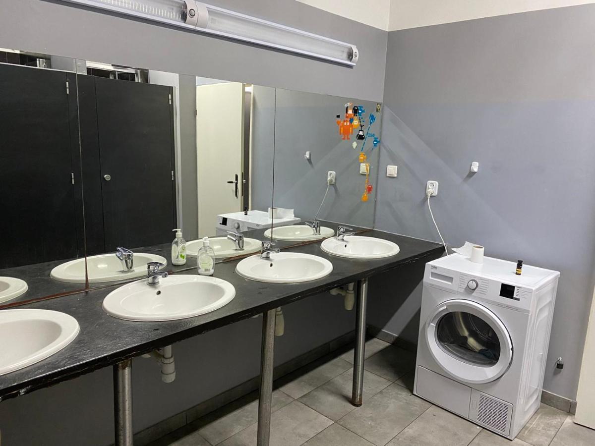 Oliwka Hostel Varsó Kültér fotó