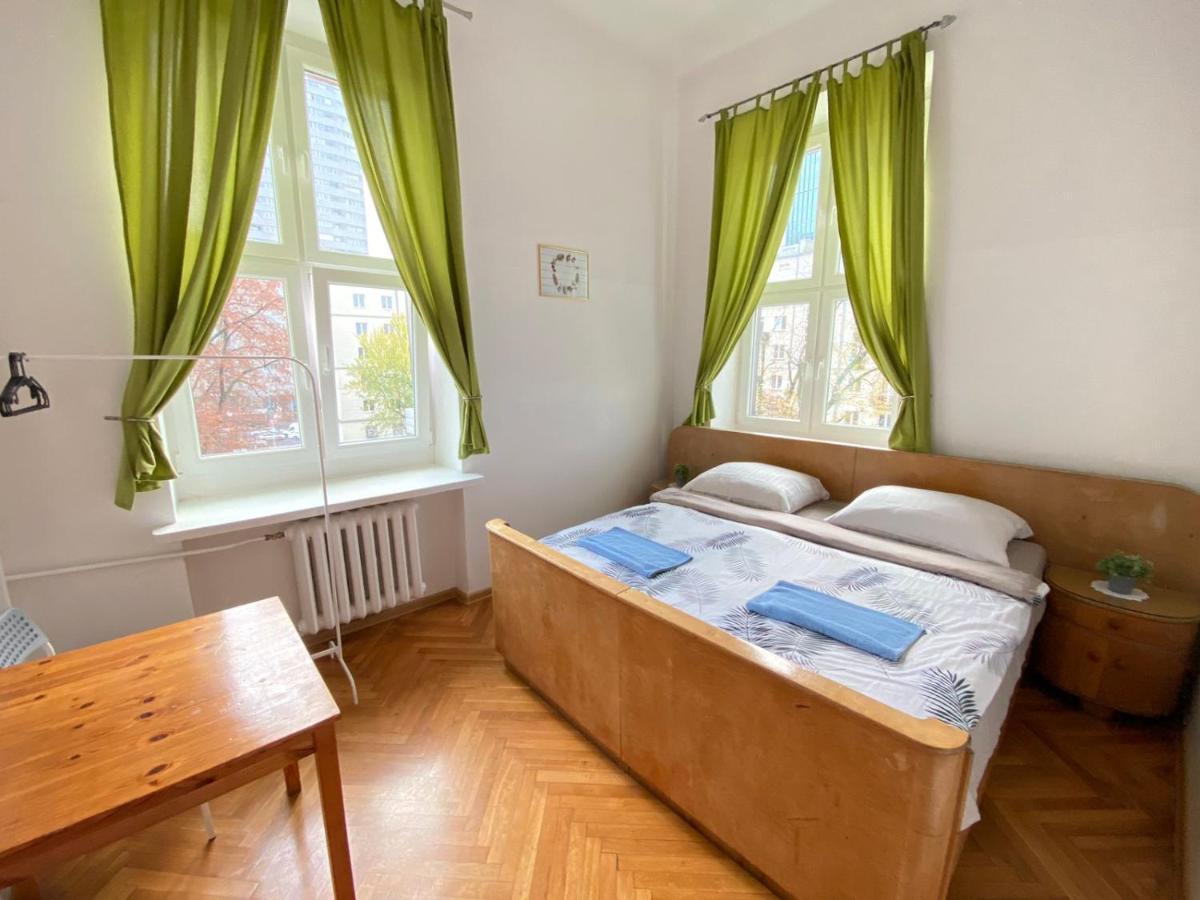 Oliwka Hostel Varsó Kültér fotó