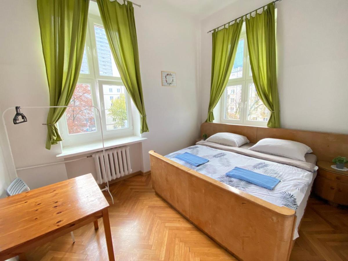 Oliwka Hostel Varsó Kültér fotó