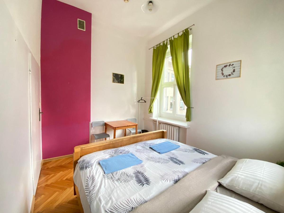 Oliwka Hostel Varsó Kültér fotó