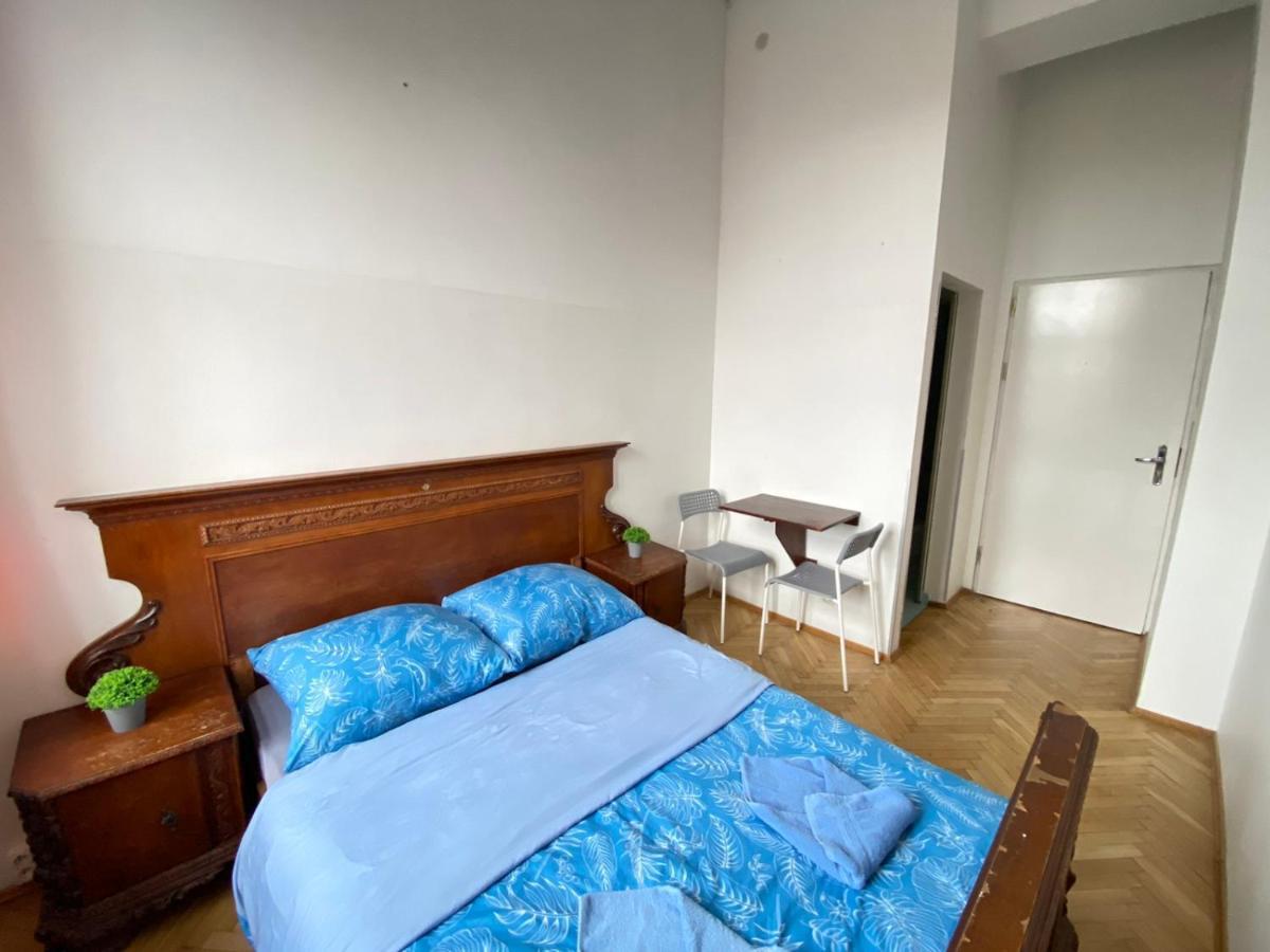 Oliwka Hostel Varsó Kültér fotó