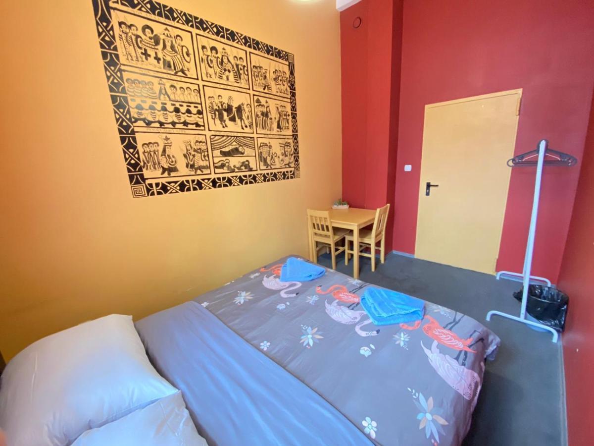 Oliwka Hostel Varsó Kültér fotó
